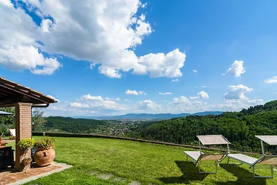 Schönes Ferienhaus nahe See in Lizzanello