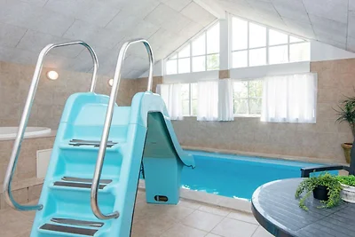 Luxurioses Strandhaus mit Pool