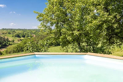 Bauernhaus mit Schwimmbad, Garten