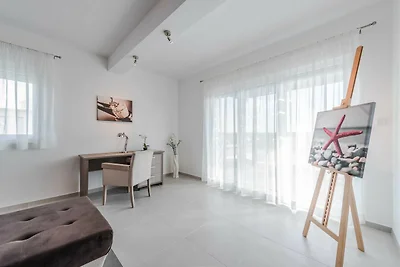 Classic Four Bedroom Villa with Sea View and ...