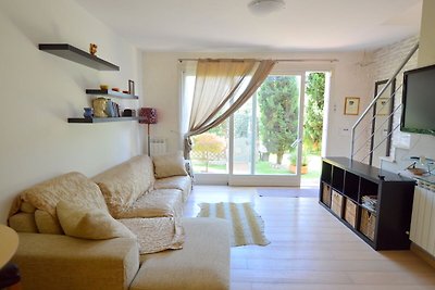 Modern villa with private pool and fenced gar...