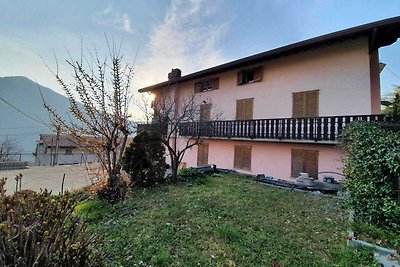 Gemütliche Wohnung in Vendrogno mit Balkon