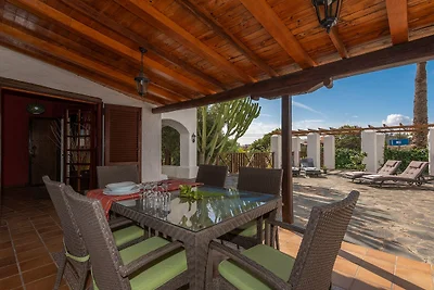 Charmantes Ferienhaus in Ingenio mit Terrasse