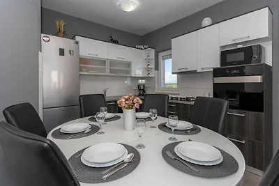 Luxusvilla für 10 Personen mit privatem Pool