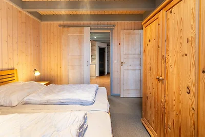 Ferienhaus mit Terrasse und Balkon