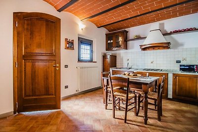 Apartment in Vinci with barbecue