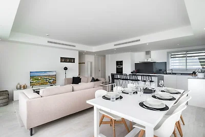 Stylish 3-Bed Apartment | Alcazaba Lagoon...
