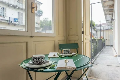 Wohnung in Torino mit Balkon und Parken