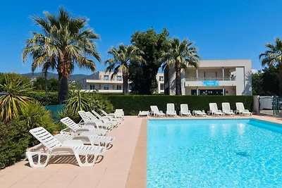 Marina-Apartment mit Terrasse