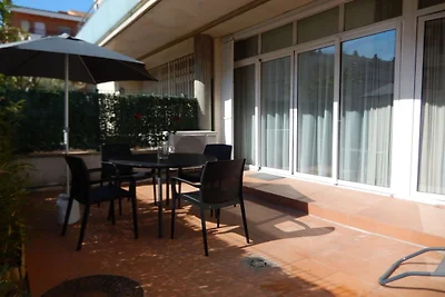Appartement in Estartit met privégarage