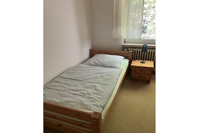 Mit Garten und Kamin