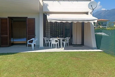 Wohnung am Lago Maggiore mit Garten