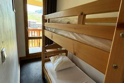 Geräumiges Apartment · Direkter Zugang zur Sk...