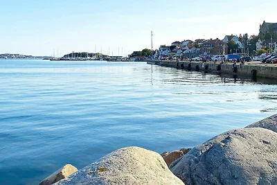 12 persone case ad LYSEKIL-By Traum