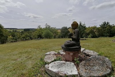 Spaziosa casa vacanze con piscina a Lusignac