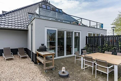 Geräumiges Ferienhaus mit Hafenblick