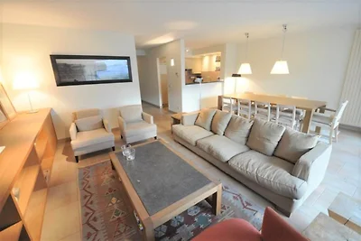 Erdgeschosswohnung mit Terrasse