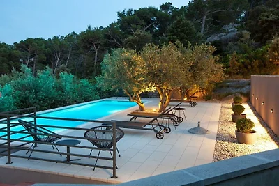 Villa in Krvavica mit Barbecue und Wifi