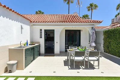 Zentraler Bungalow mit Gemeinschaftspool in...