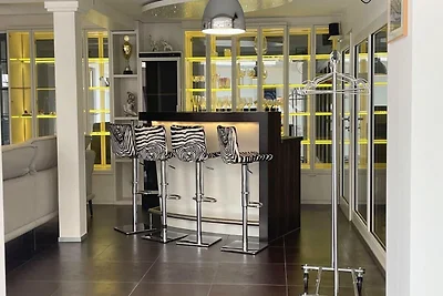 Ferienwohnung mit Bar, Freizeitraum in...