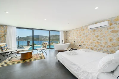 Villa a Kalkan con piscina