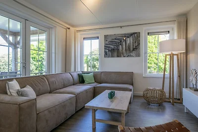 Freistehende Villa mit Infrarotsauna in...