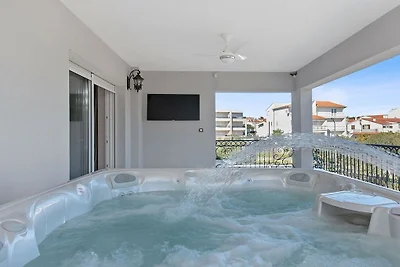 Villa Carolus in Vodice
