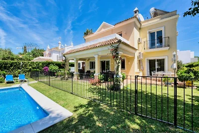 Villa bei Marbella mit beheiztem Pool