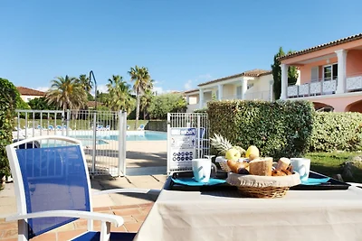 Wohnung in Frankreich mit Pool & Ruhe