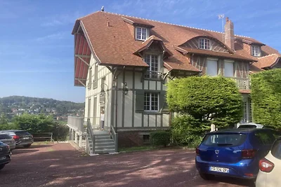 Appartamento a Hautot-sur-Mer con parcheggio