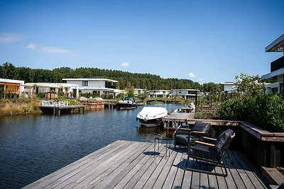 Villa con giardino e molo vicino a Harderwijk