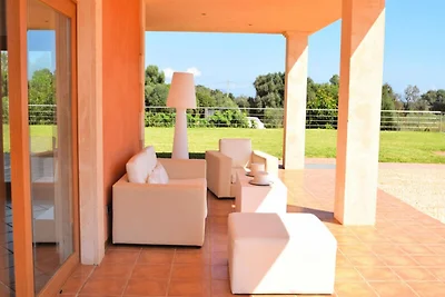 Villa in Muro met zwembad en jacuzzi