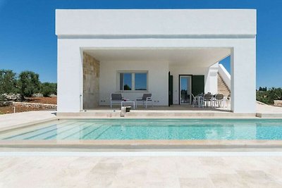 Villa a Brindisi con Piscina