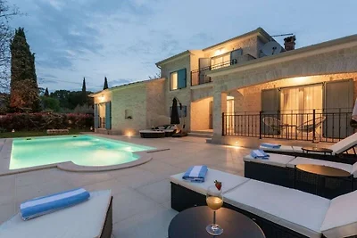 Villa in Tar mit Schwimmbecken