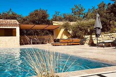 Villa panoramica con piscina
