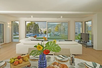 Villa Bianca Lake front