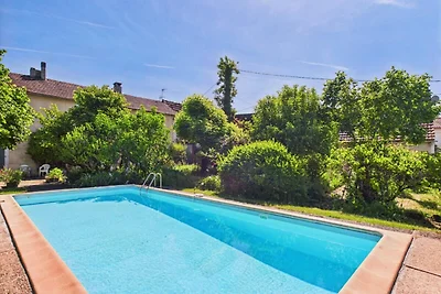 Appartement in Montignac vlakbij de grotten v...