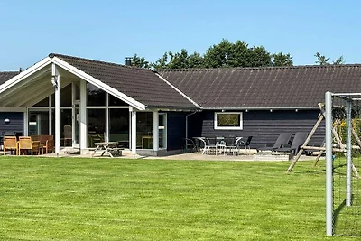 12 Personen Ferienhaus in Idestrup-By Traum