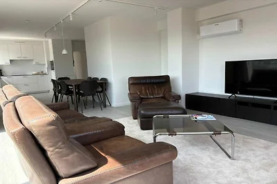 Stilvolles 3-Zimmer-Apartment mit Meerblick.