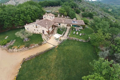 Lussuosa villa a Guardea con spa privata