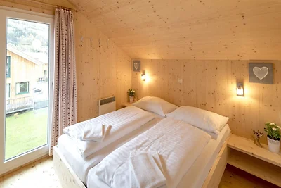 Angenehmes Chalet mit Innenwhirlpool