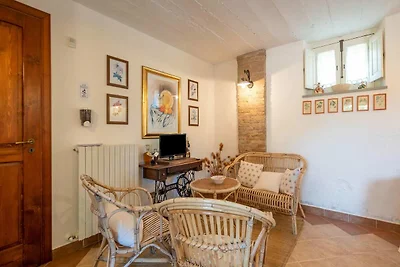 Schönes Ferienhaus in Guardavalle mit Garten