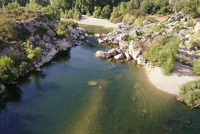 Geräumige Villa 200 m vom Fluss Orb entfernt