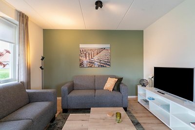 Modernes Ferienhaus in Scherpenisse mit...