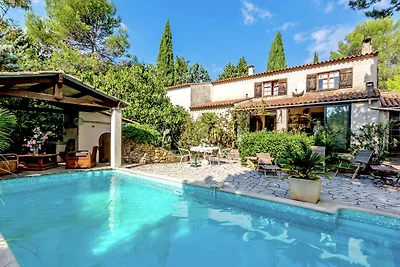 Moderna casa vacanze con piscina privata