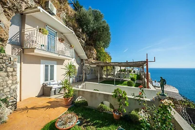 Villa in Maiori mit Pool und Meerblick