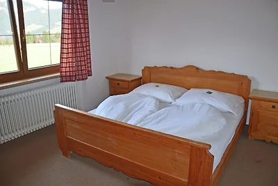 Schöne Wohnung auf einem Bauernhof im Grünen