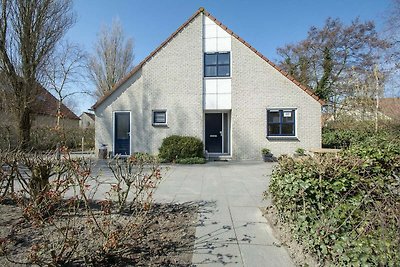 Prachtige villa met ruime tuin