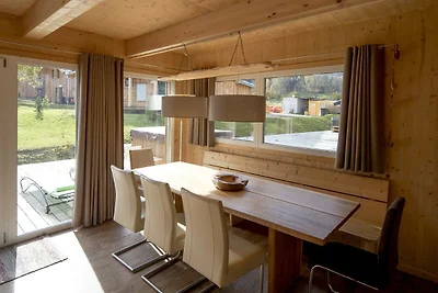 Angenehmes Chalet mit Whirlpool