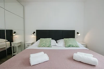 Spacious Luxury Trogir Apartments - Comfort T...